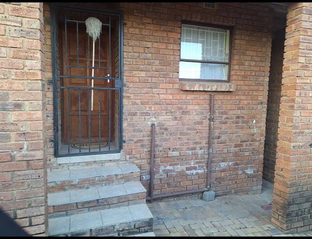 2 BEDROOM APARTMENT FOR SALE IN FLORIDA